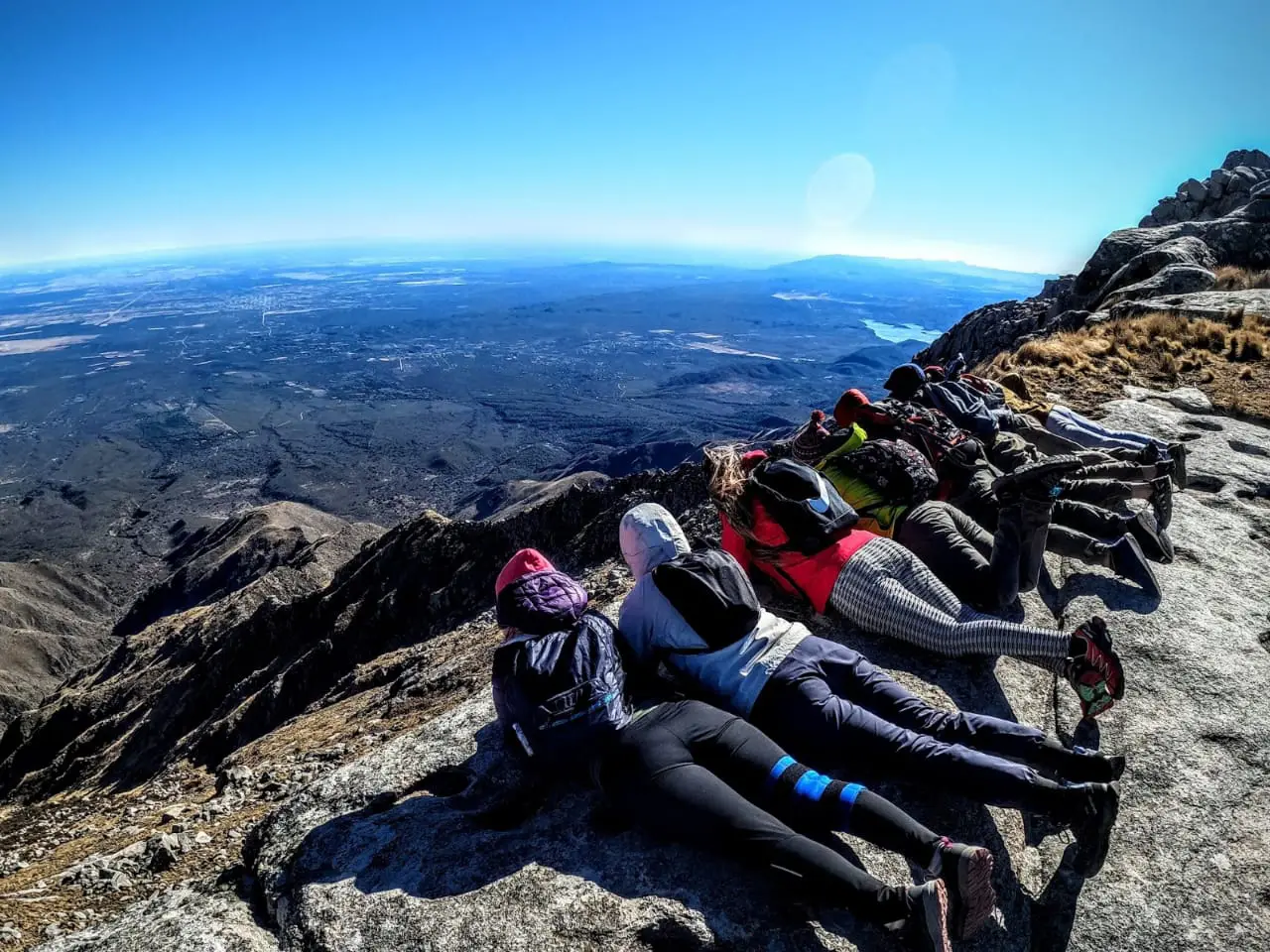 Descanso en la cumbre del Cerro Champaquí